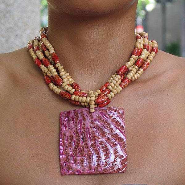 Sea_Shell_Pendant_With_Wooden_Beads_Necklace_Jewelry_Piece_For_Women_At_Jewel_Shapes